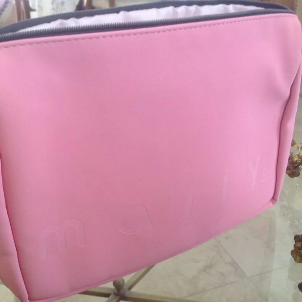Mally Beauty Large Pink Cosmetics Makeup Bag — BRAND NEW